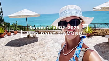 Visiting a castle in beatiful sea promenade town holiday vlog