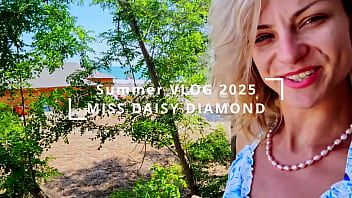 Visiting a castle in beatiful sea promenade town holiday vlog