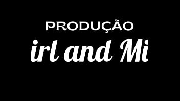 Minha madrasta com tesão em cima da mesa