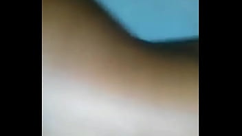 Preta sentando no pau