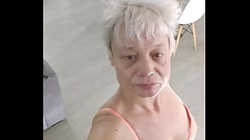 Bonjour mon chéri j'espère que je te plaît toujours