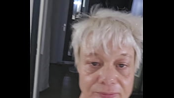 Bonjour mon chéri j'espère que je te plaît toujours