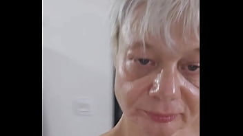 Bonjour mon chéri j'espère que je te plaît toujours