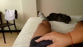 Milf madura de 70 chupando polla antes de ser cojida