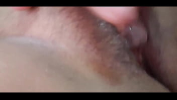 Bucetinha peluda parte 1