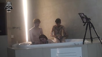 Motel hidro threesome