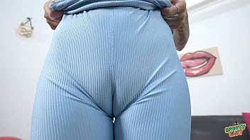 Omg one of th best cameltoe videos you will find this year what a hot slut
