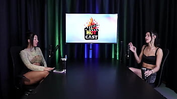 Ela não fica confortável em ser submissa e o fetiche debora andrade sheer red