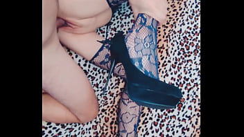 Sex with two skinny bitch