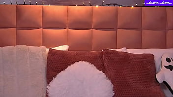 Little titty blonde olivia onya titty tease & ass twerkin'