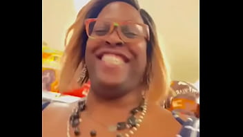 Happy titty tuesday titty tuesday can happen anywhere #tittytuesday#teasetuesday #ebonytitties#nobra #bigblacktit