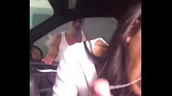 Pendeja Me La Mama En El Coche thumbnail