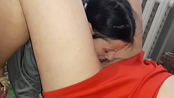 I take turns eating the pussies of two stranger milfs