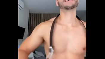 Ponte De Rodillas Para Llenarte La Boquita De Leche thumbnail