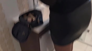 Putinha de a xota é deles o cu é meu