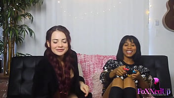 Sabina rouge finger bangs & pussy eats jenna foxx's sweet twat