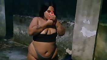 Mamando E Fudendo Na Escola Abandonada thumbnail