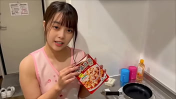 台所に乗ってエプロン姿でオナニーしたらイきまくりました