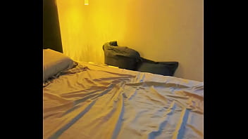 Kalena mitrak cavalgando no cavalo e mamando todo o leitinho