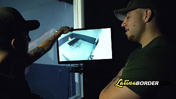 Amazing dude gets to destroy shaved cunt