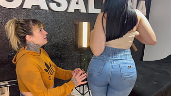 Chamei minha professora gostosa de anatomia da faculdade de são paulo para me dá aula e não aguentamos e se chupamos até mela toda nossa buceta foi uma conexão maravilhosa de corpo a corpo humano