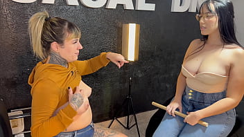 Chamei minha professora gostosa de anatomia da faculdade de são paulo para me dá aula e não aguentamos e se chupamos até mela toda nossa buceta foi uma conexão maravilhosa de corpo a corpo humano