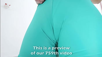 Amazing teen puffy cameltoe round ass in super tight leggings