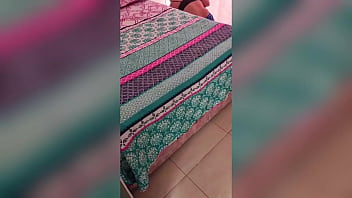 Mi cuñada se hace la que no quiere pero termina en cuatro y gimiendo como perra nos tocaron la puerta casi nos pillan