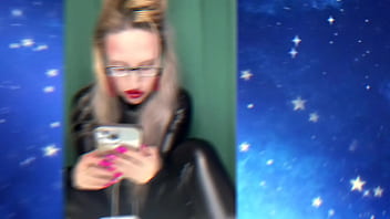 My lips and eyeglasses owns your sissy’s dick