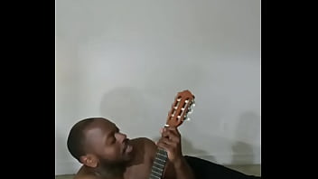 Re singing a few more songs for free that reminds myself of cleaning happening 2