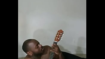 Re singing a few more songs for free that reminds myself of cleaning happening 2