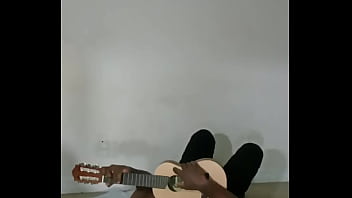 Re singing a few more songs for free that reminds myself of cleaning happening 2