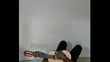 Re singing a few more songs for free that reminds myself of cleaning happening 2