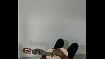 Re singing a few more songs for free that reminds myself of cleaning happening 2