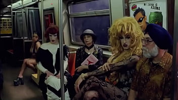 Girl on subway gets eaten out Girl on subway gets eaten out