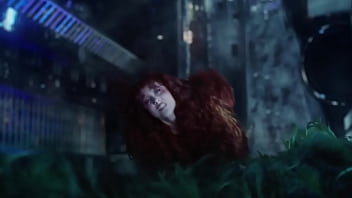 Girl on subway gets eaten out