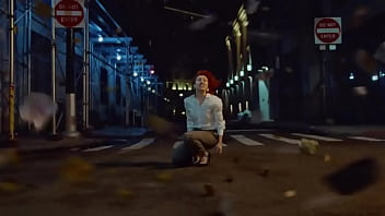 Girl on subway gets eaten out