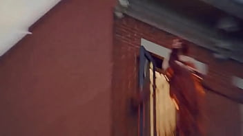 Girl on subway gets eaten out