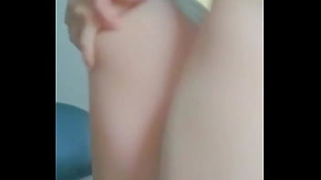 No puede aguantar las ganas y me folle a la novia de mi amigo al final le llaman