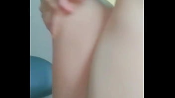 No puede aguantar las ganas y me folle a la novia de mi amigo al final le llaman