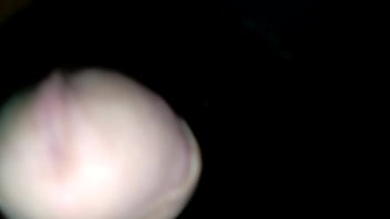 ถ่างขาให้เห็นหีเอาควยถูแตด