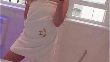 Lottie lion jerk off challenge