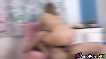 Adoro ver meu genro fodendo a buceta da minha enteada