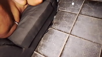 Cynthia the new hotel cleaner surely knows how to position her pussy for real plug