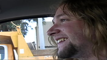 Michelle thorne explores her lesbian side