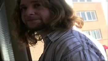 Michelle thorne explores her lesbian side