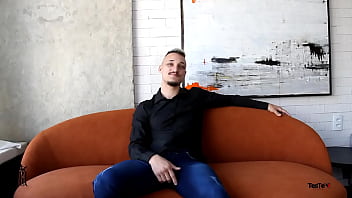 Dandy participando do teste do sofa