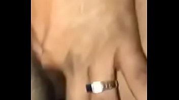 Dei só no cuzinho dela