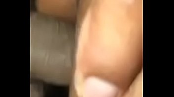 Dei só no cuzinho dela