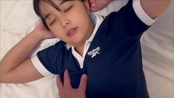 【彼女のすっぴん姿】泊まりにきた彼女と24時間sexしっぱなしのお泊まりでした。